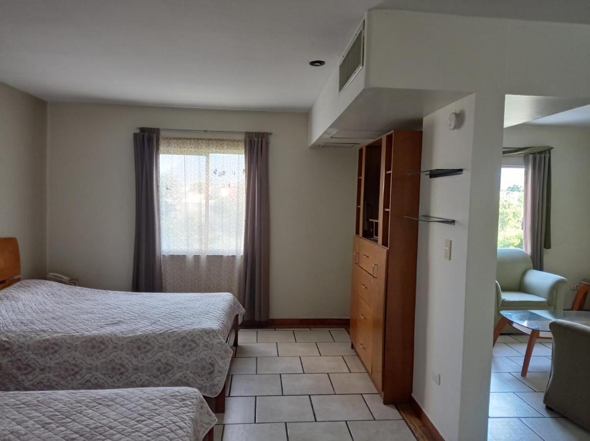 Confort Ejecutivo Suites Lindavista Guadalupe  Esterno foto